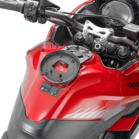 Flangia serbatoio Givi per borse con sistema Tanklock su Triumph Tifer Sport 660