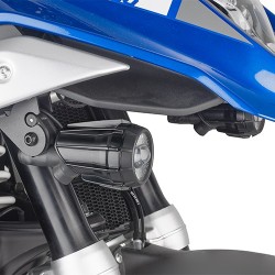 Fari da moto aggiuntivi di profondità e fendinebbia tradizionali e a led -  Magazzini Rossi