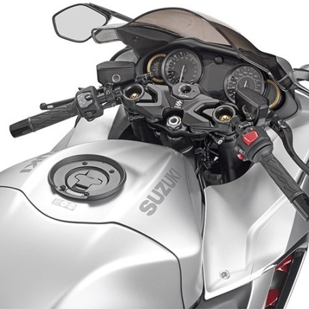 Flangia serbatoio Givi per borse con sistema Tanklock su Suzuki GSX 1300R Hayabusa