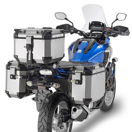 Portavaligie laterale Givi specifico per valigie Monokey Trekker Outback su Honda NC 750X/S dal 2016