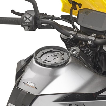 Flangia serbatoio Givi per borse con sistema Tanklock su moto KTM Duke 790