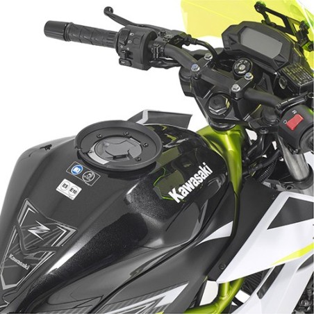 Flangia serbatoio Givi per borse con sistema Tanklock su Kawasaki Z125