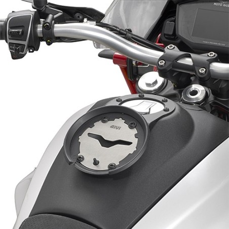 Flangia serbatoio Givi per borse con sistema Tanklock su moto Guzzi V85 TT