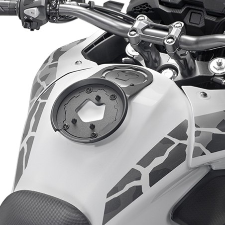 Flangia serbatoio Givi per borse con sistema Tanklock su Honda CB 500X dal 2019