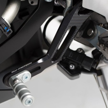 Leva cambio regolabile SW-Motech per Triumph Tiger 800 e 800XC 10-14