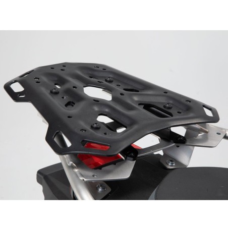 Piastra SW-Motech Adventure Rack su BMW F750 e F850 GS per borse o bauli di varie marche