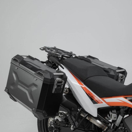 Coppia di borsCoppia di borse nere da moto+telai SW-Motech TRAX ION Aluminium per Suzuki V-Strom 1050 dal 2020e nere da moto+tel