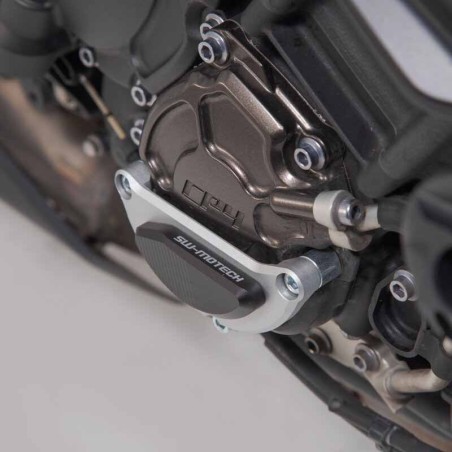 Protezioni SW-Motech per carter motore su Yamaha MT-10 dal 2016